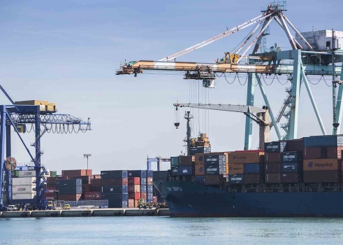 El tráfico de mercancías en los puertos de Valenciaport crece un 12,96% en marzo