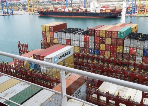 Valenciaport, primer puerto español que supera los 500.000 contenedores gestionados en un solo mes