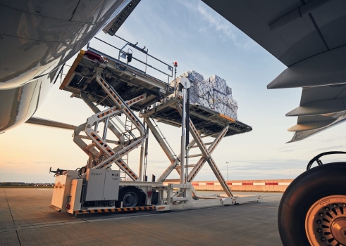 La demanda de carga aérea esquiva las tensiones comerciales