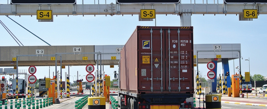 Entra en vigor el pliego que regula el servicio de transporte terrestre en Valenciaport